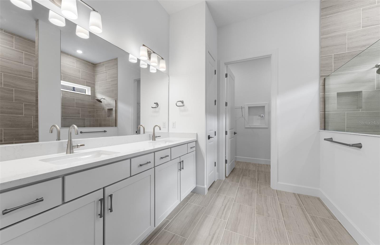 26641 Bering Dr Property Photo 23