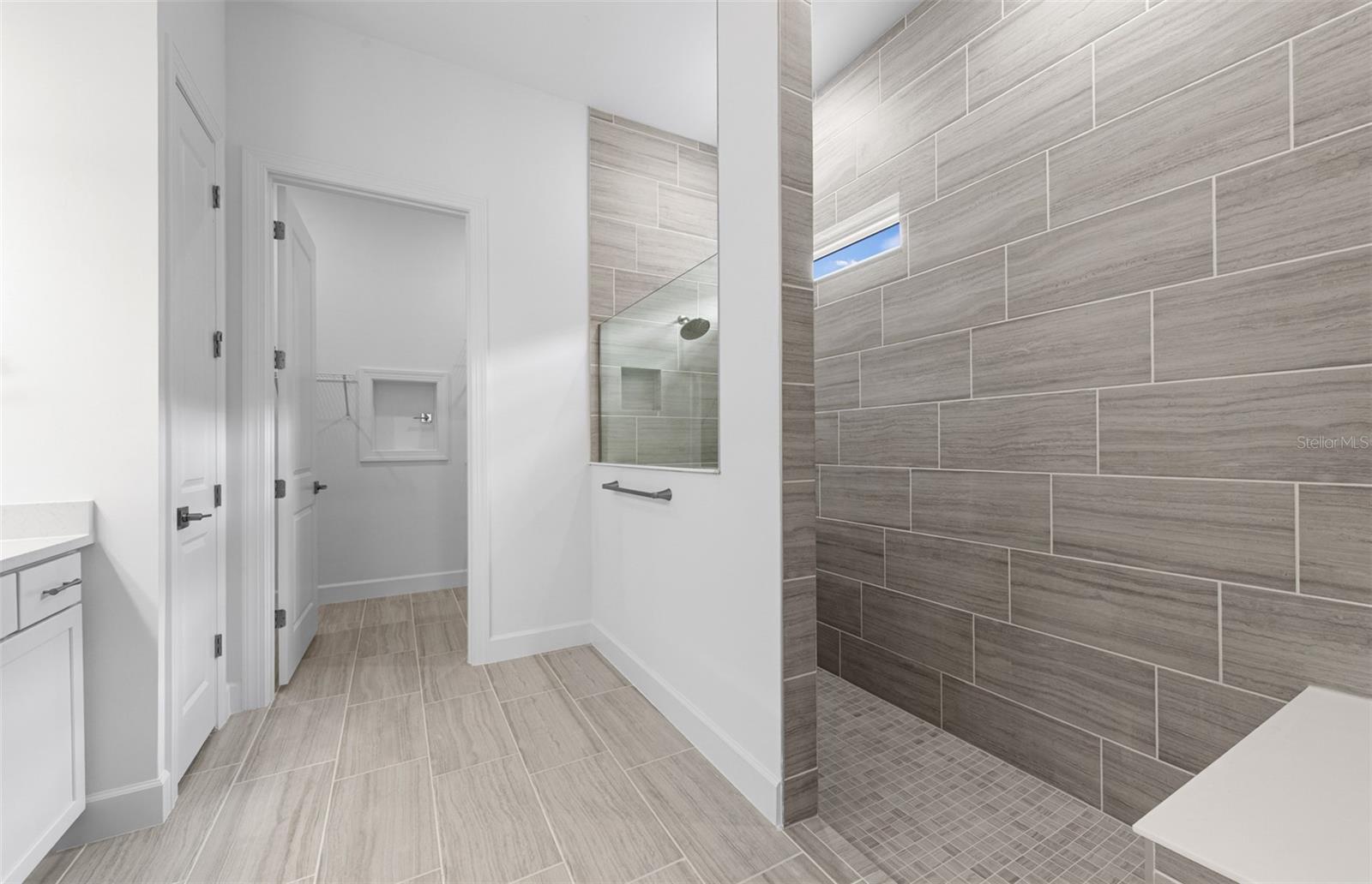 26641 Bering Dr Property Photo 24