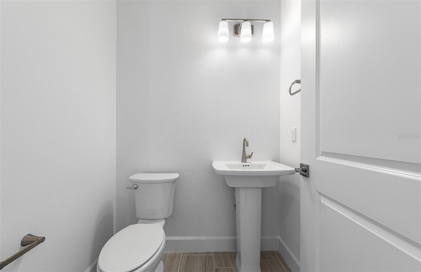 26641 Bering Dr Property Photo 25