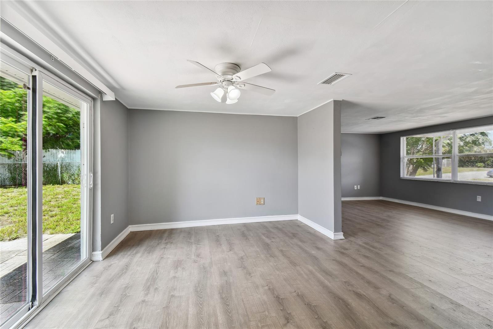 7721 Arbordale Dr Property Photo 8