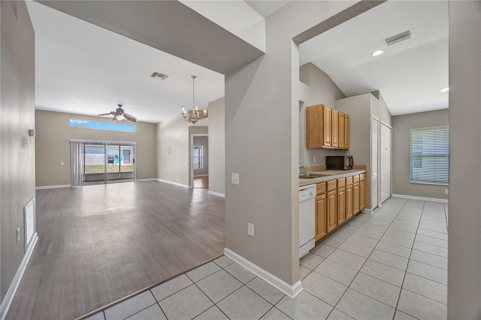 30435 Annadale Dr Property Photo 5