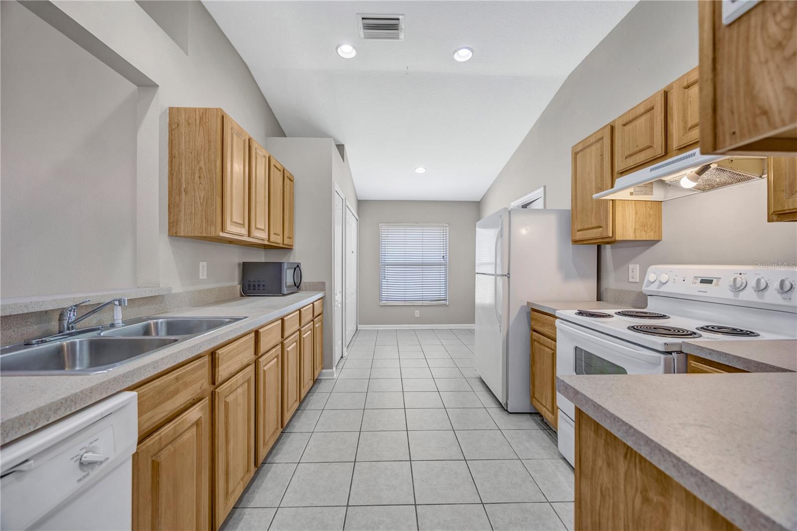 30435 Annadale Dr Property Photo 6