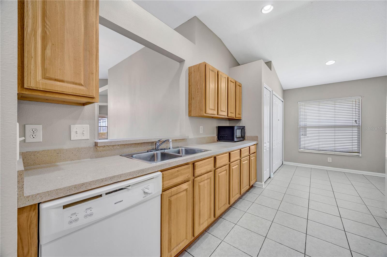 30435 Annadale Dr Property Photo 7