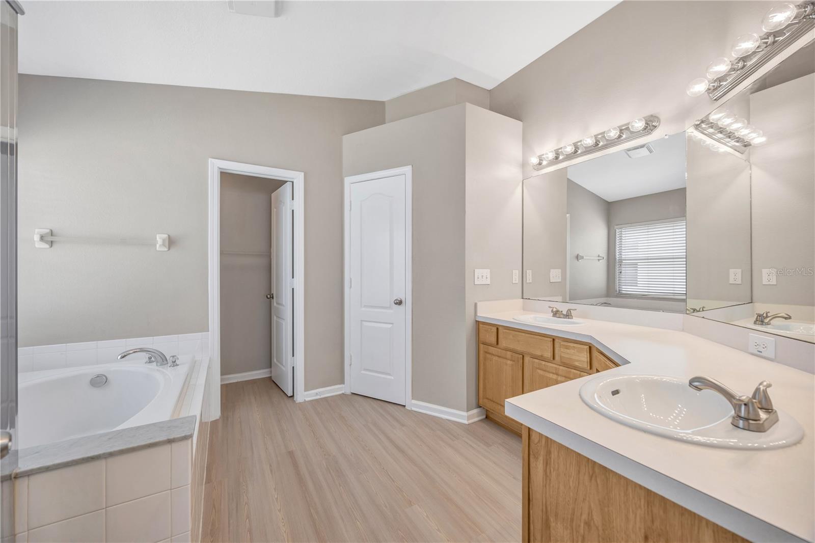 30435 Annadale Dr Property Photo 41