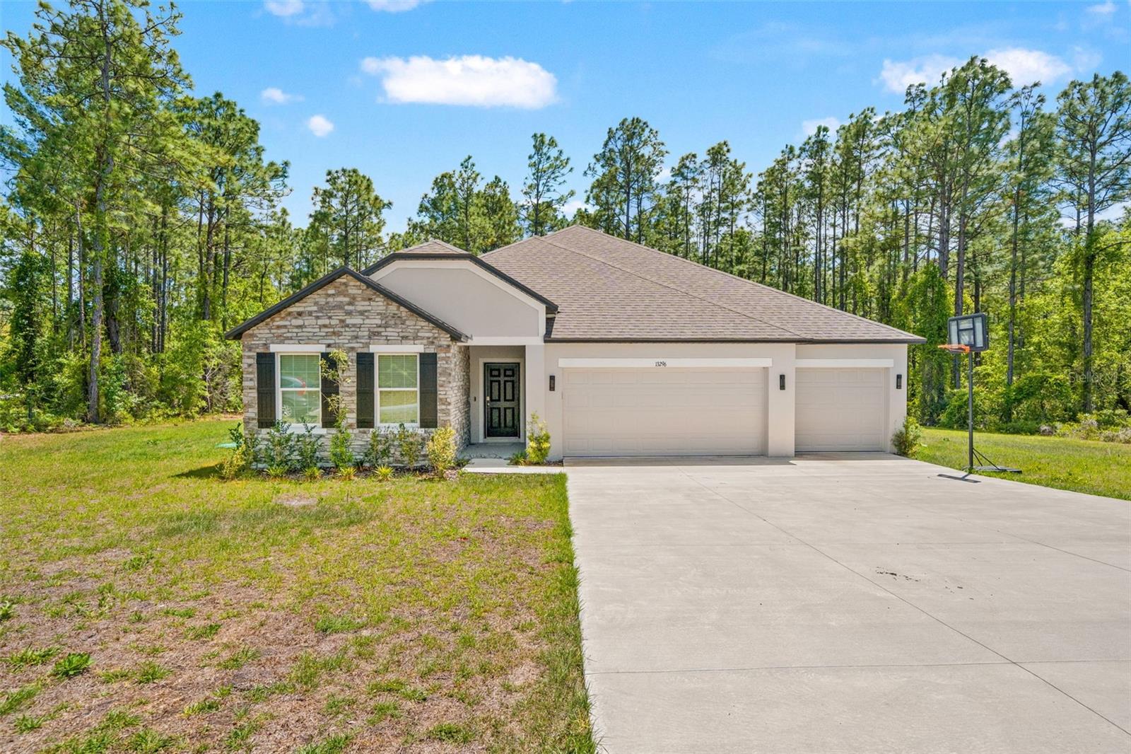 13296 THRASHER AVE Property Photo 1