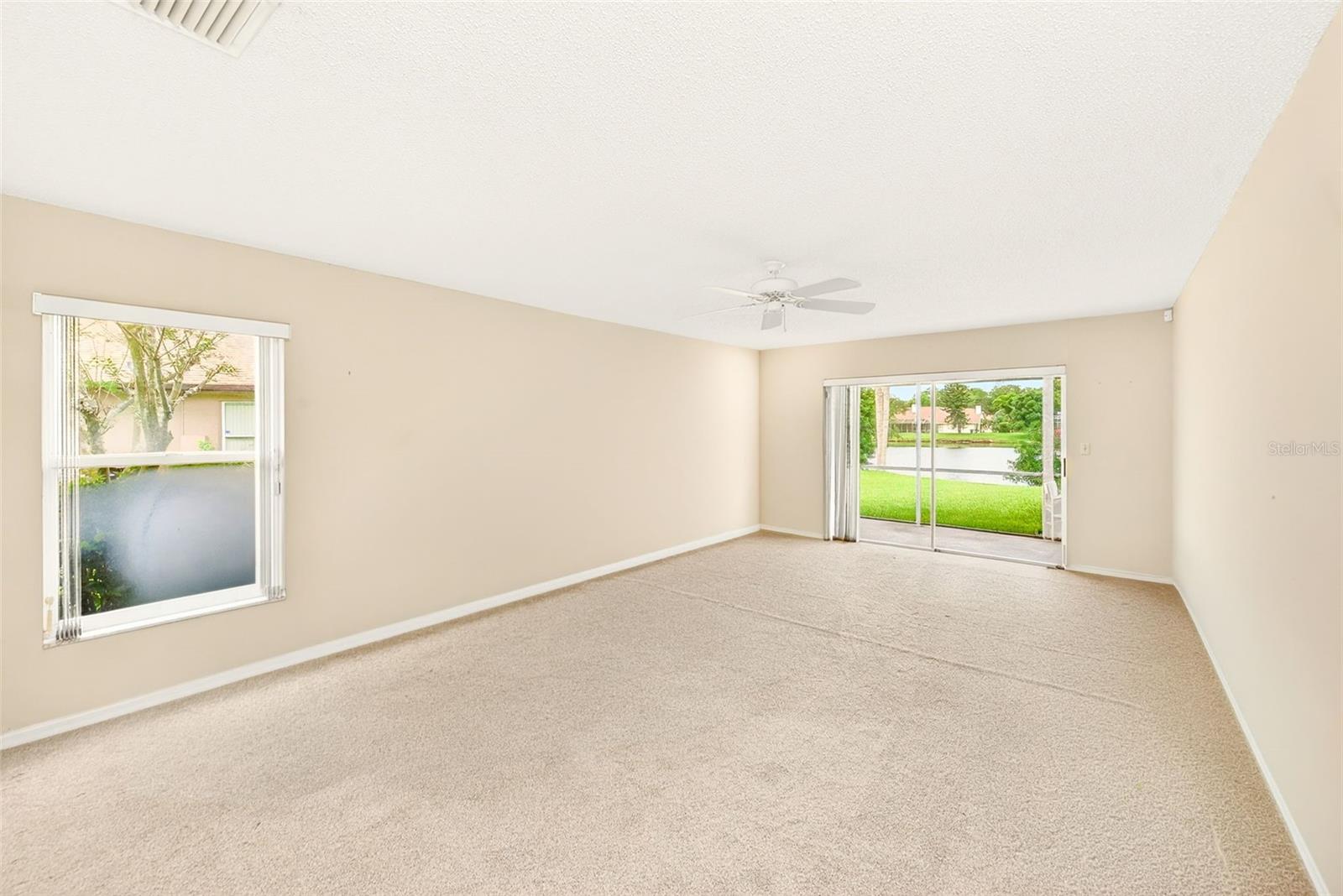 6517 Thoroughbred Loop Property Photo 9