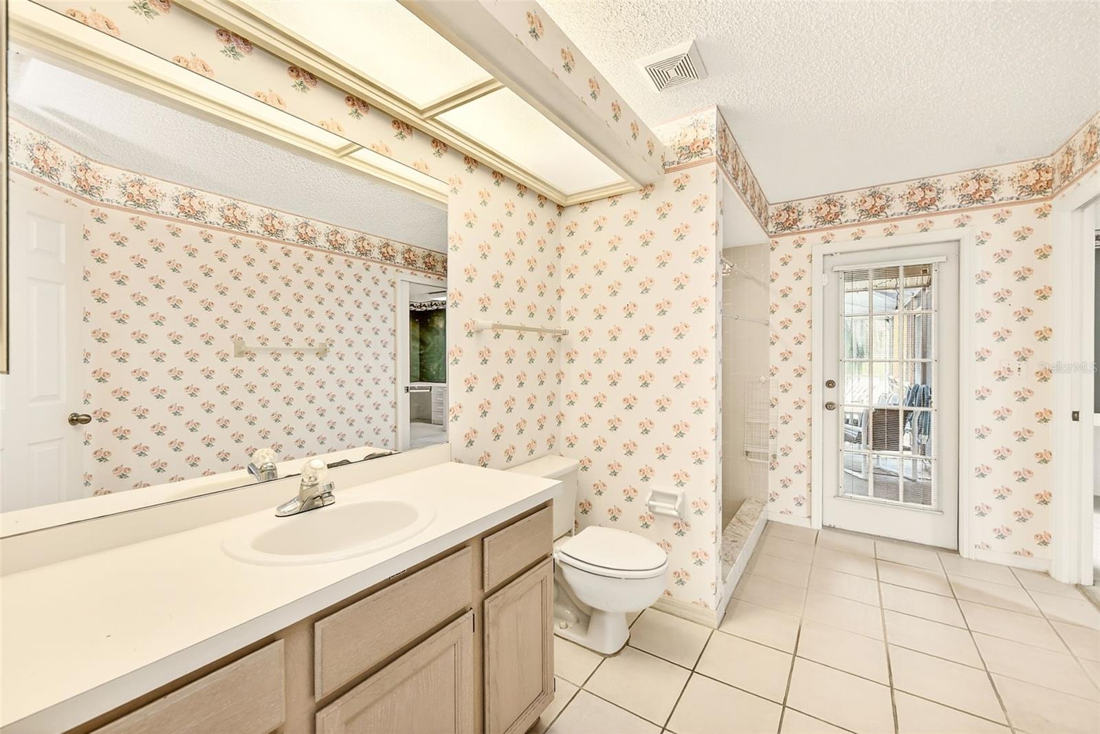 6517 Thoroughbred Loop Property Photo 14