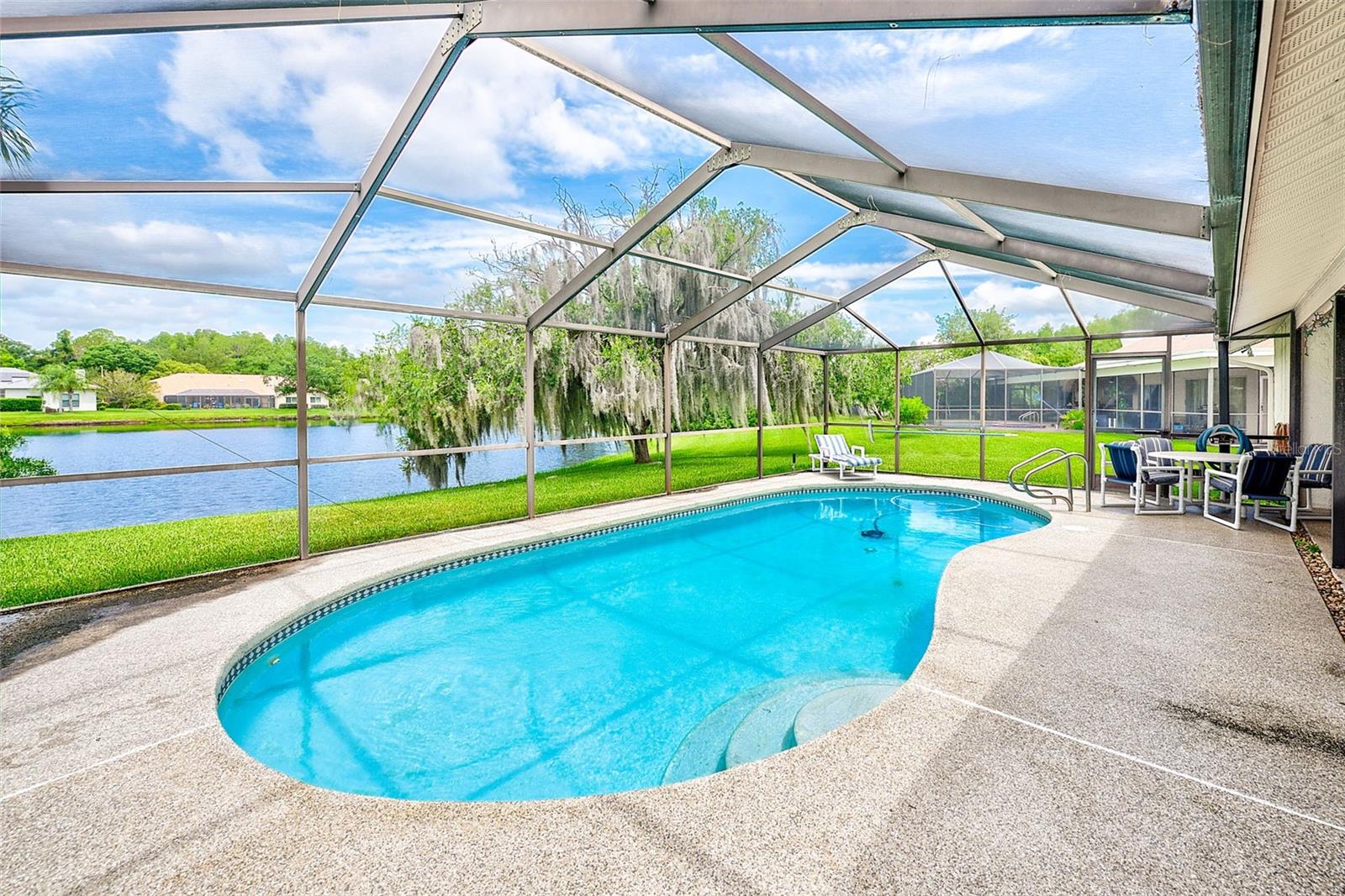 6517 Thoroughbred Loop Property Photo 19