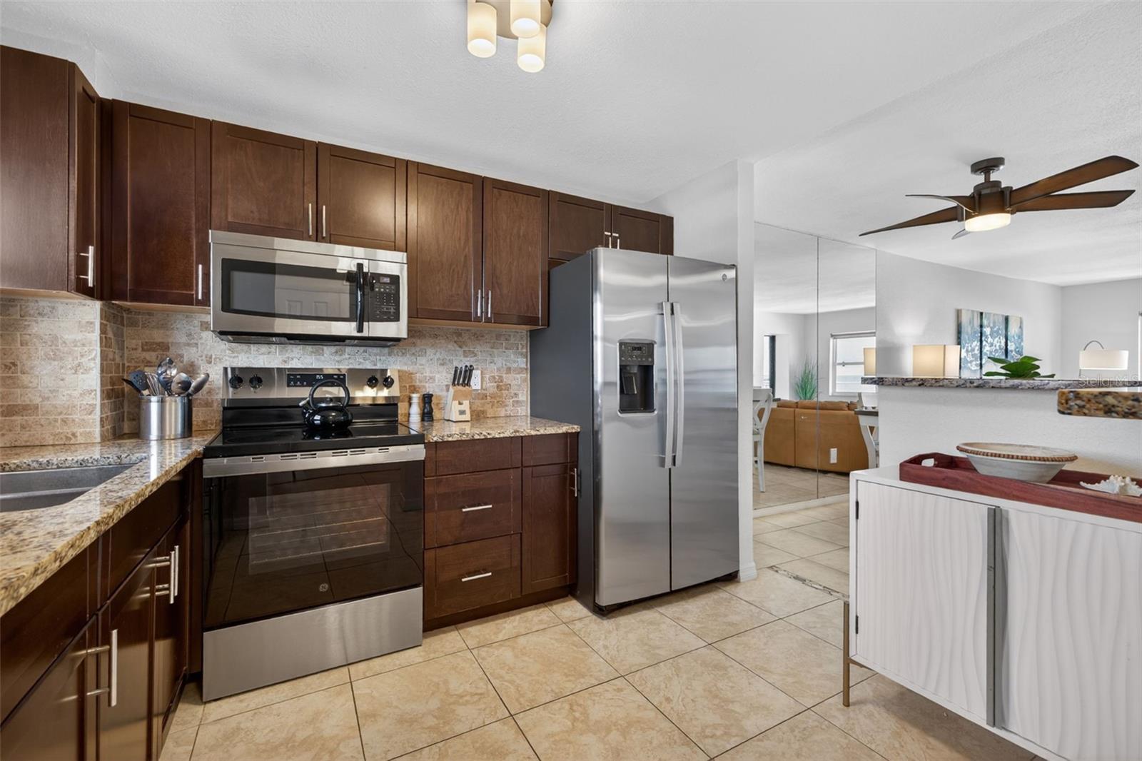 1270 Gulf Blvd #1007 Property Photo 8