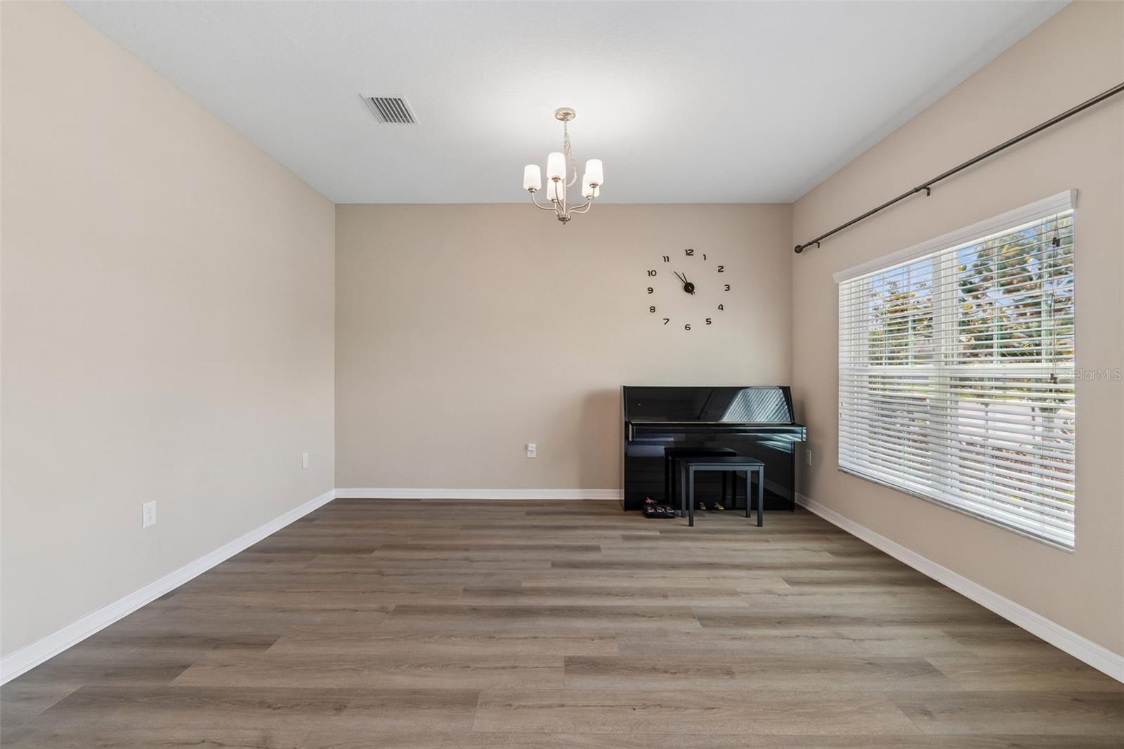 17647 Cortes Creek Blvd Property Photo 10