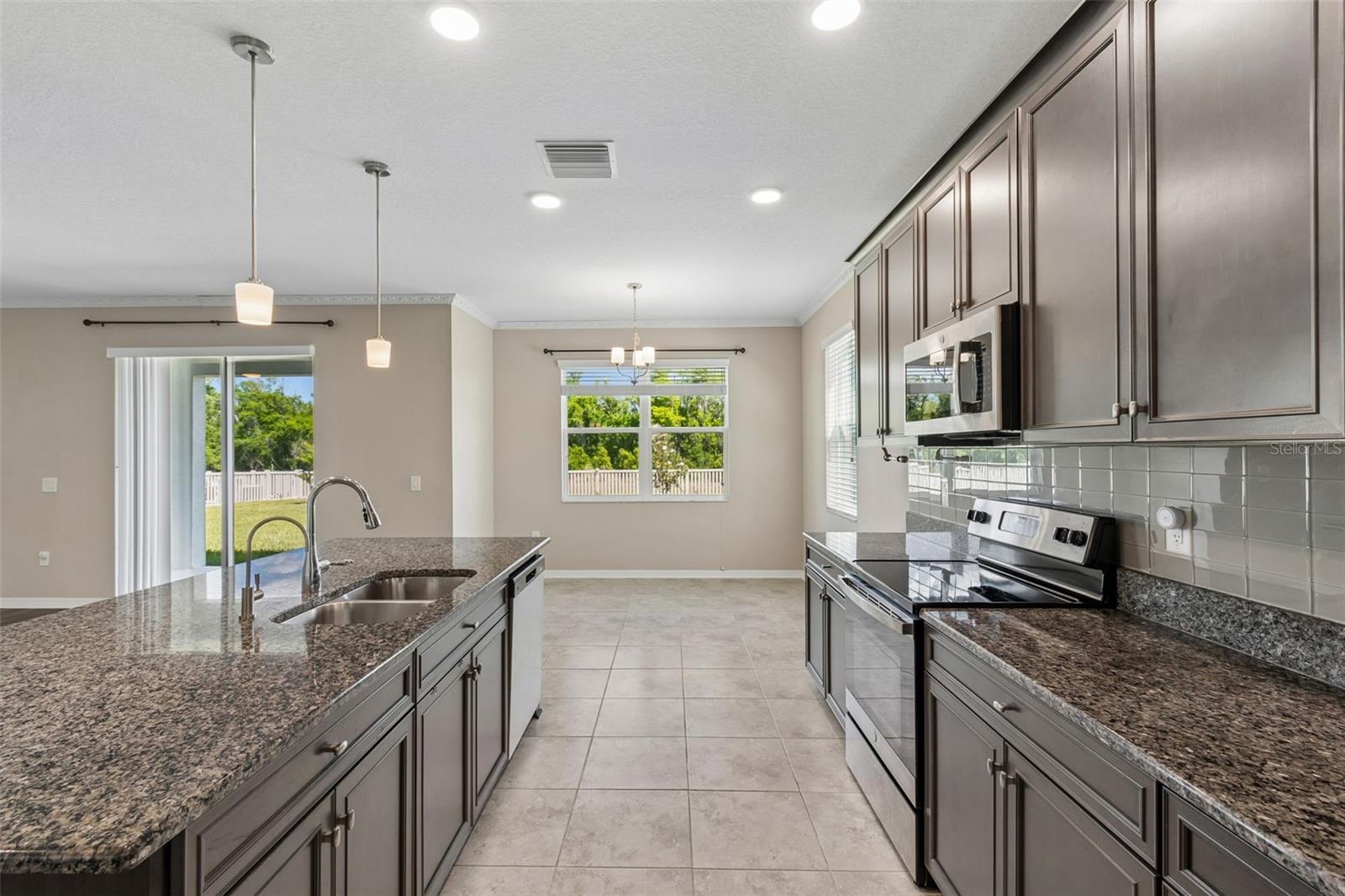 17647 Cortes Creek Blvd Property Photo 23