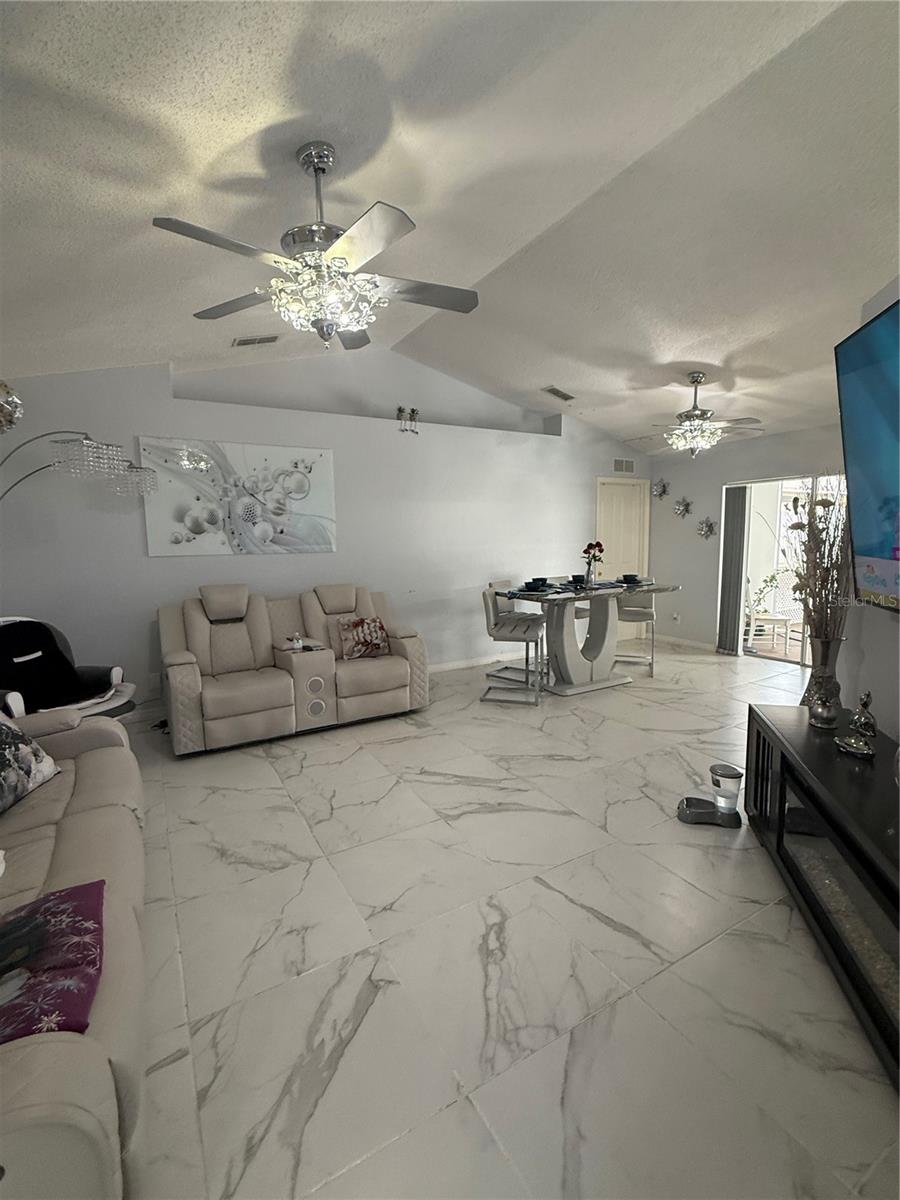 11435 Pickford St Property Photo 3