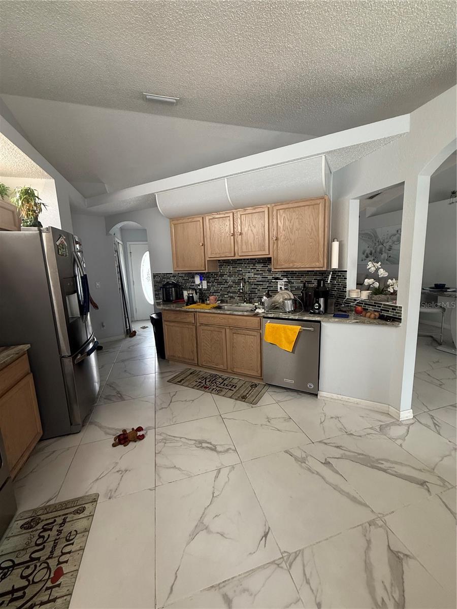11435 Pickford St Property Photo 7