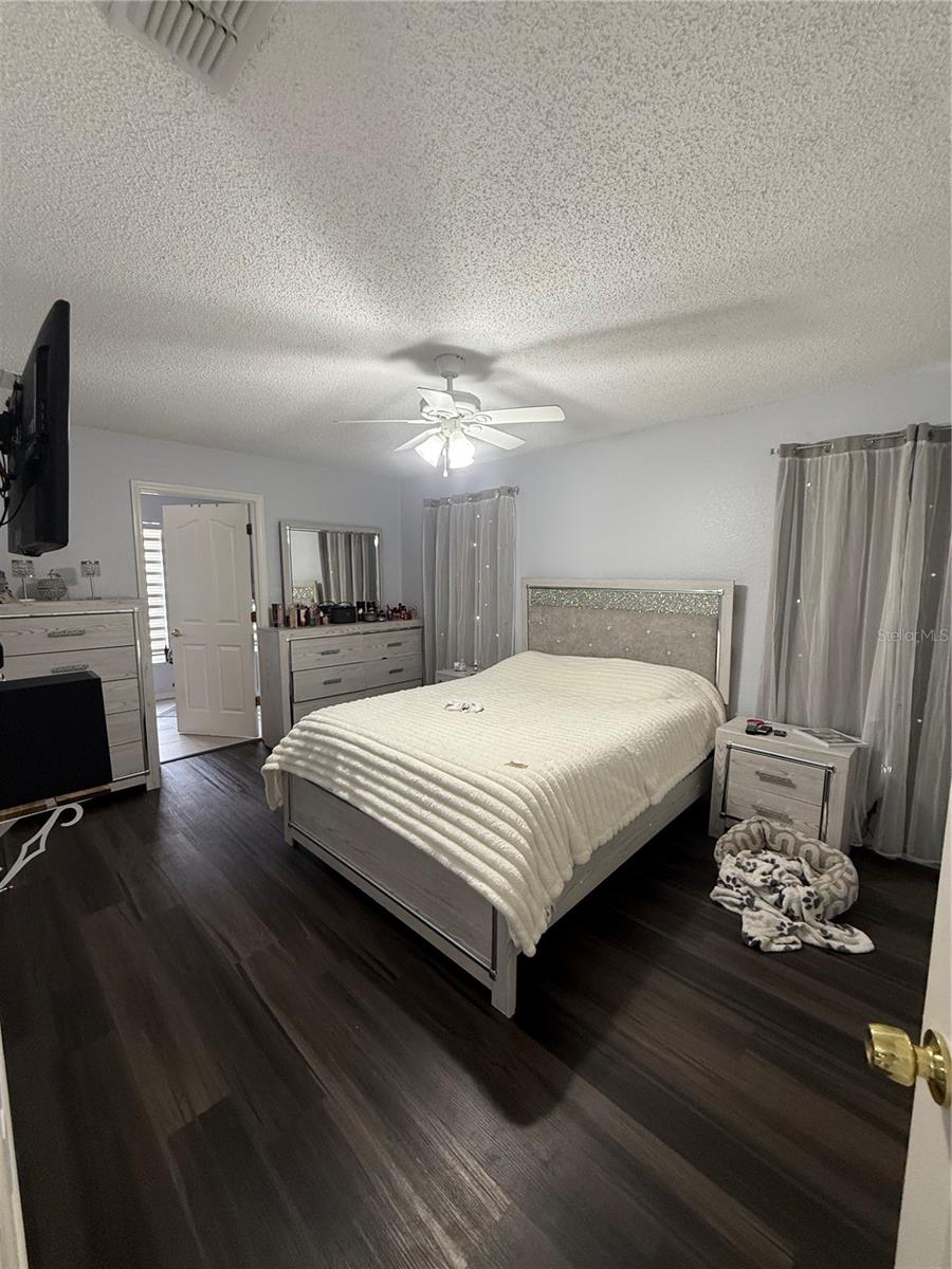 11435 Pickford St Property Photo 10