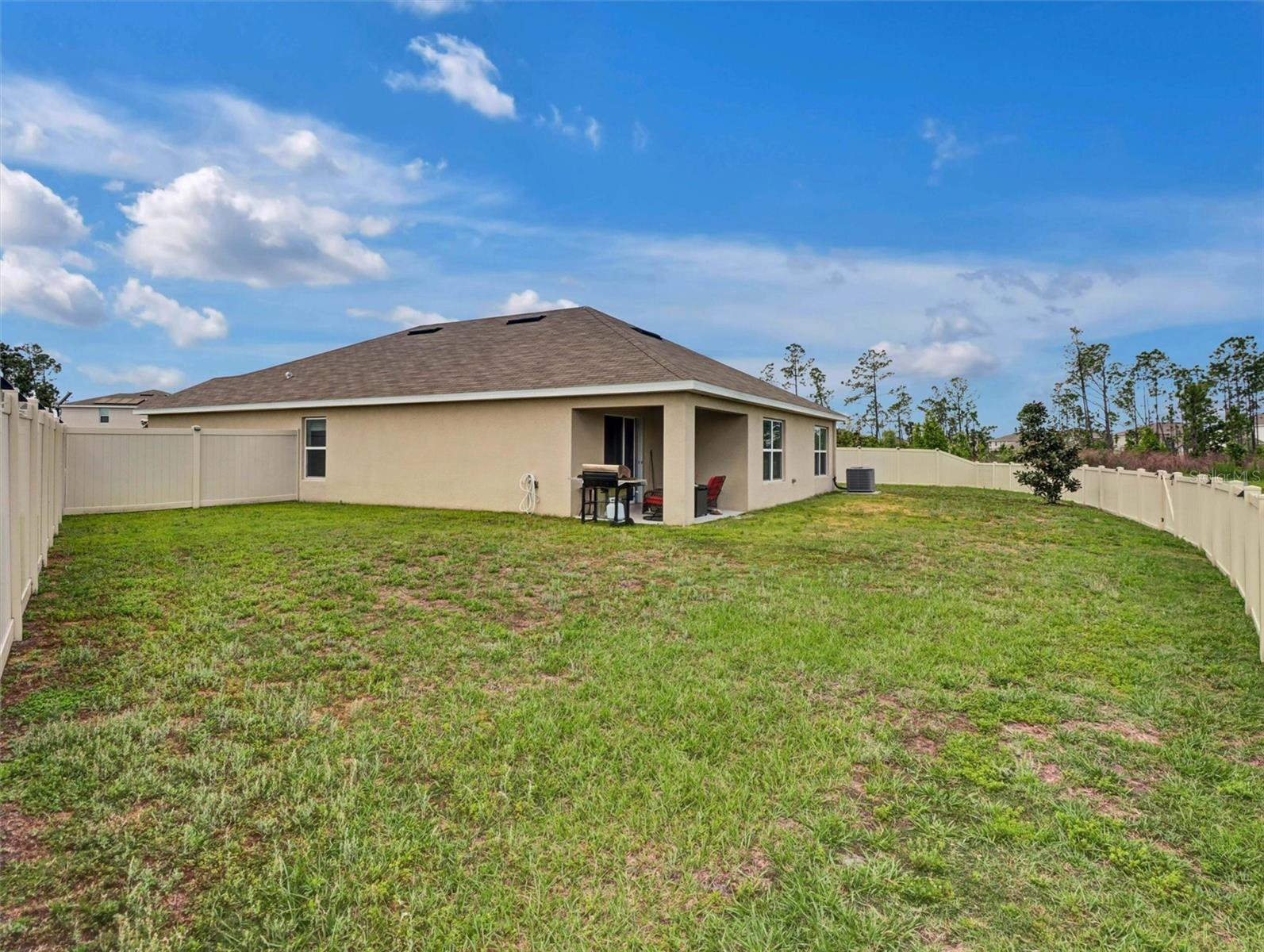 1202 Tahitian Sunrise Dr Property Photo 6
