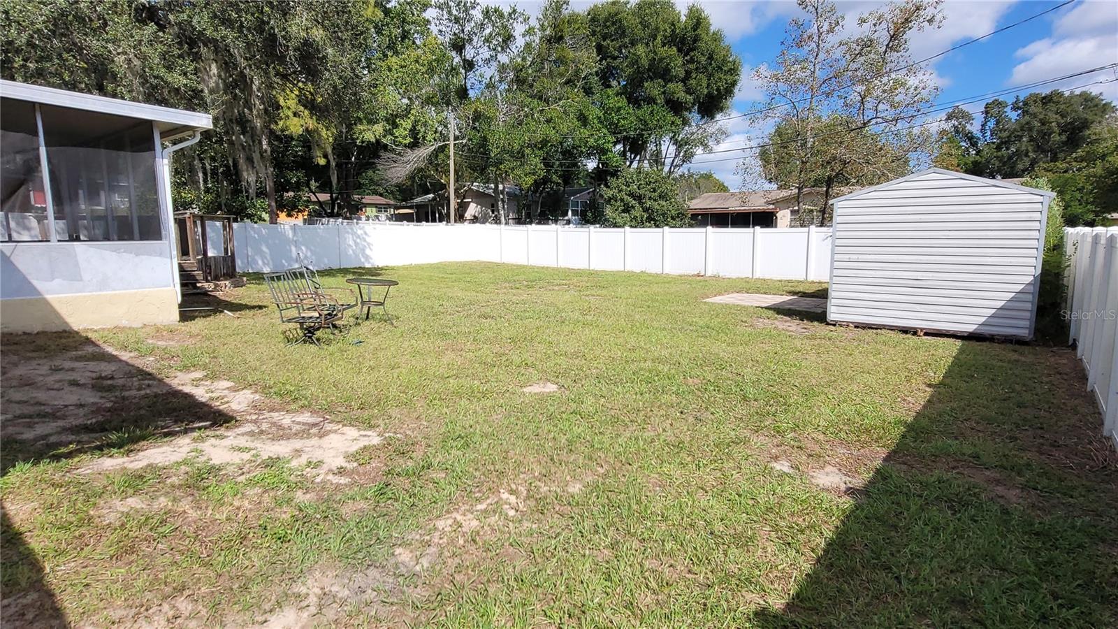 9 New York Blvd Property Photo 3