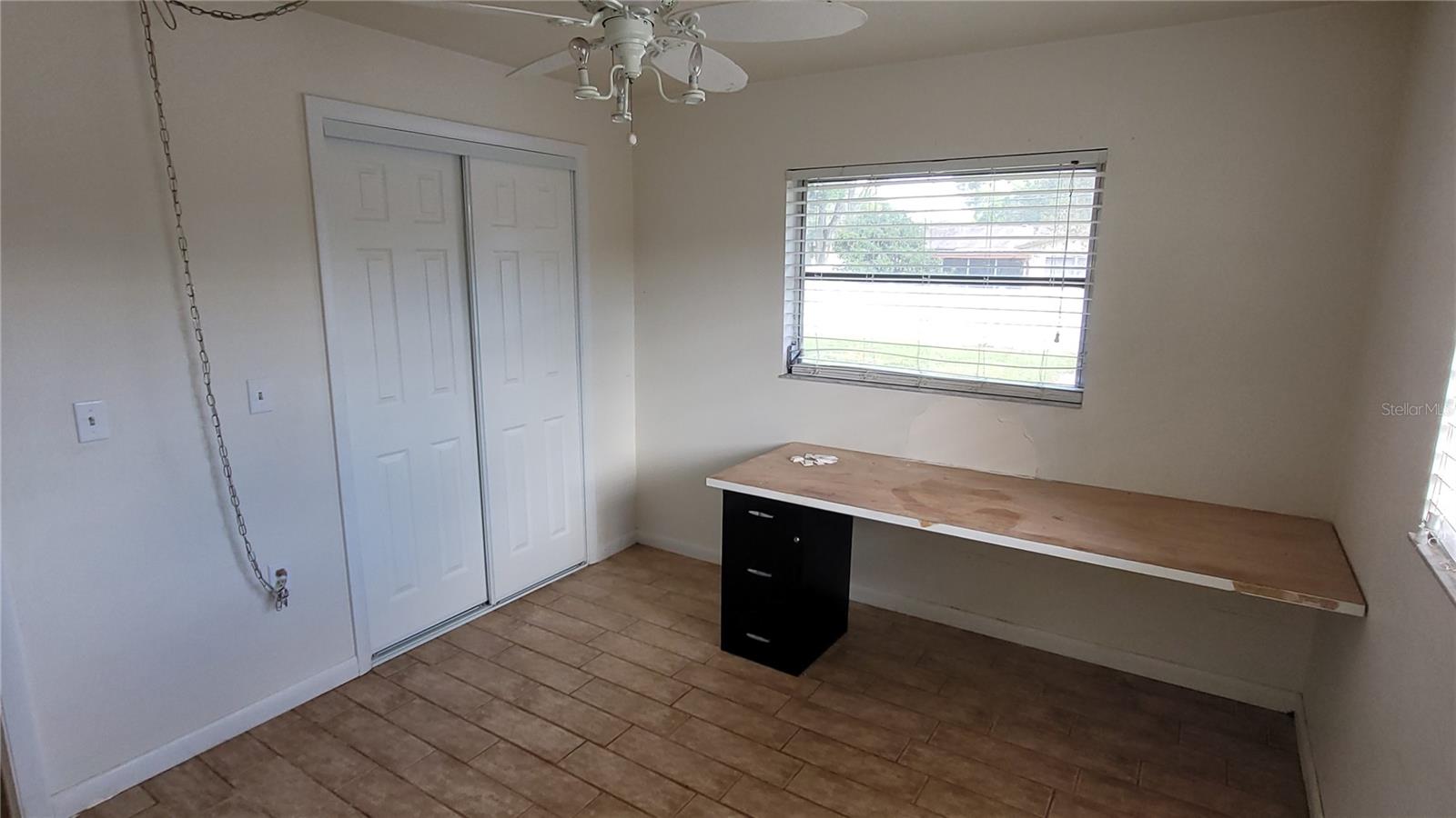 9 New York Blvd Property Photo 7