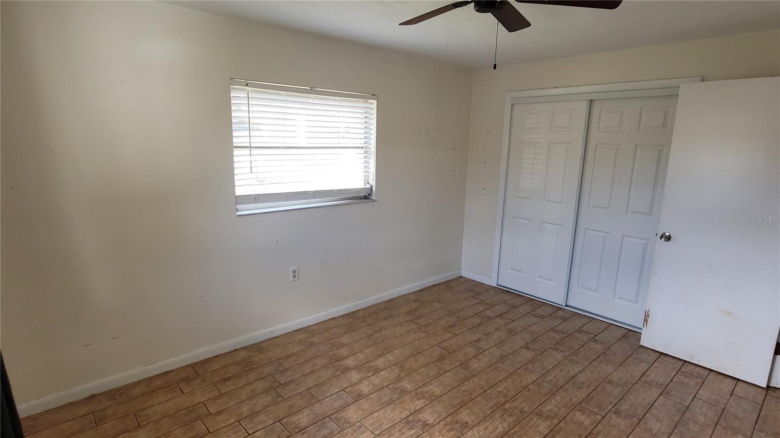 9 New York Blvd Property Photo 9