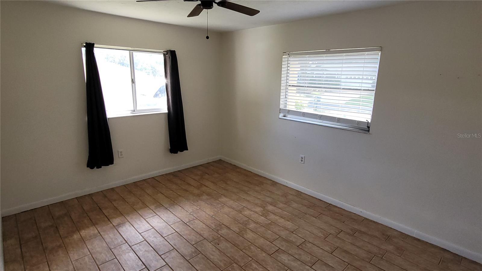 9 New York Blvd Property Photo 10