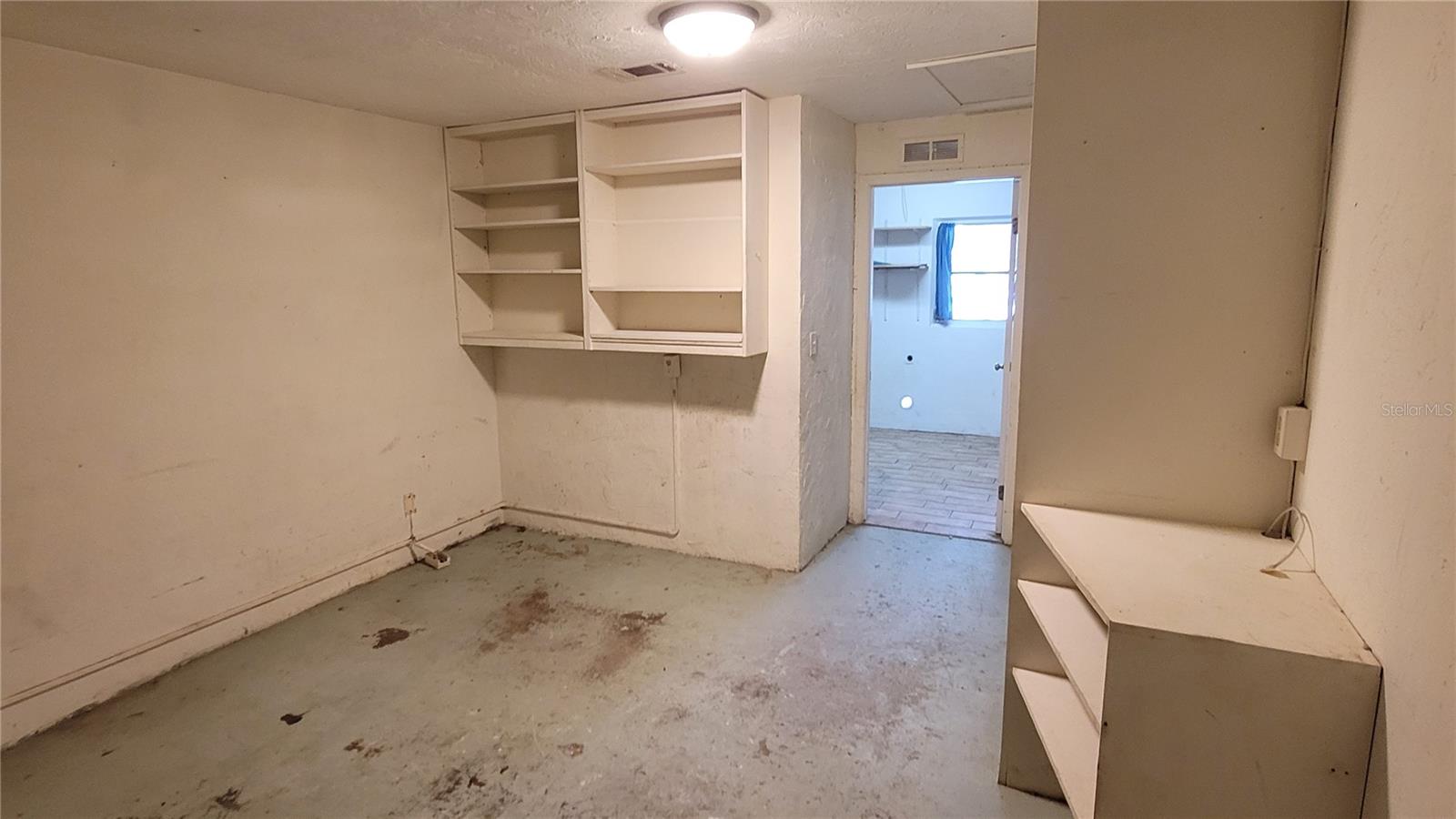 9 New York Blvd Property Photo 12