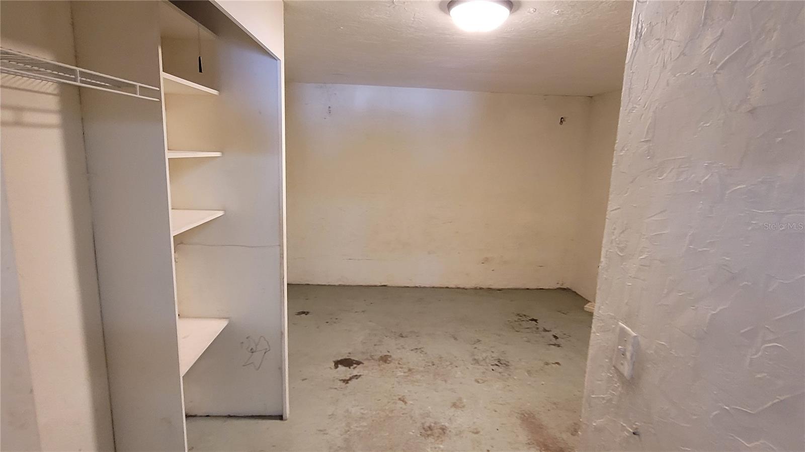 9 New York Blvd Property Photo 14