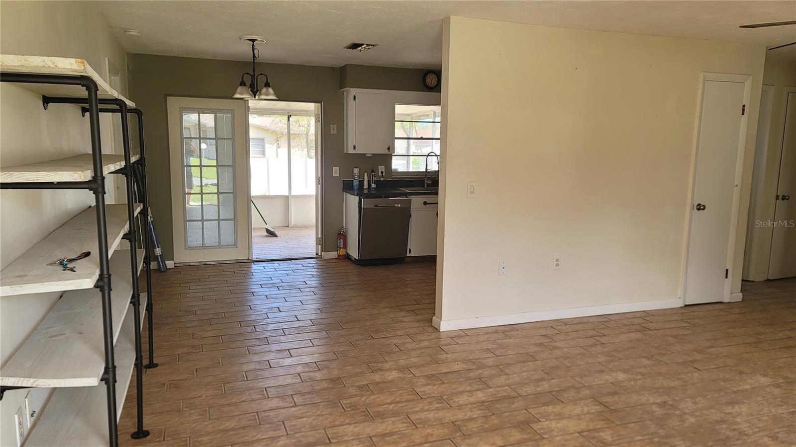9 New York Blvd Property Photo 20
