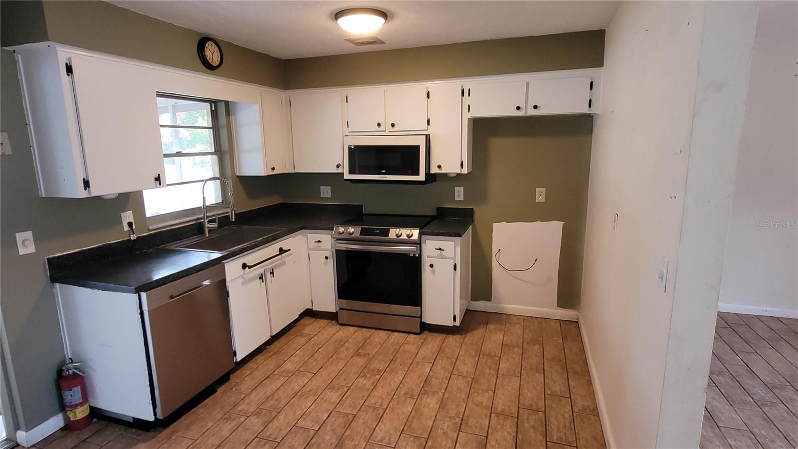 9 New York Blvd Property Photo 25