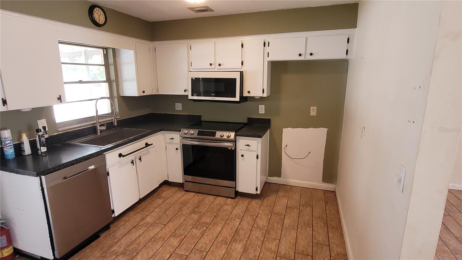 9 New York Blvd Property Photo 27