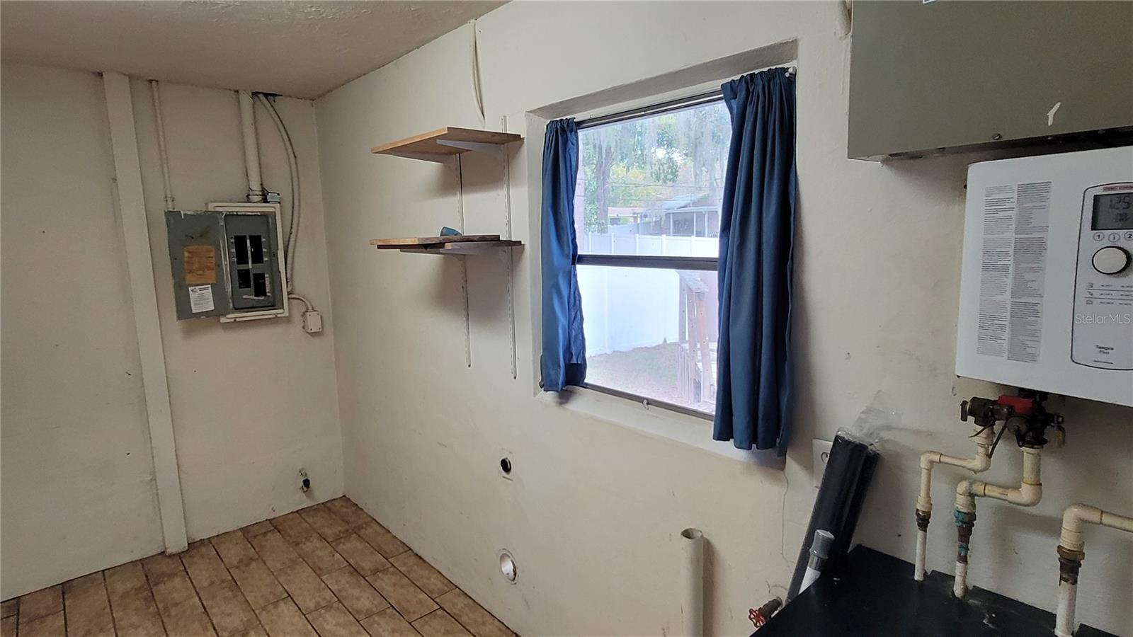 9 New York Blvd Property Photo 33