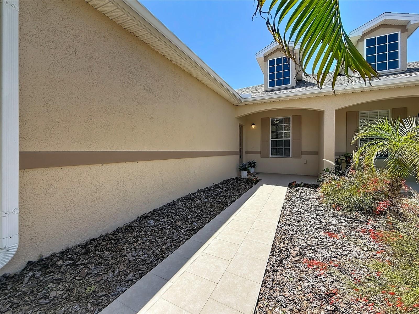 1027 Orca Ct Property Photo 2
