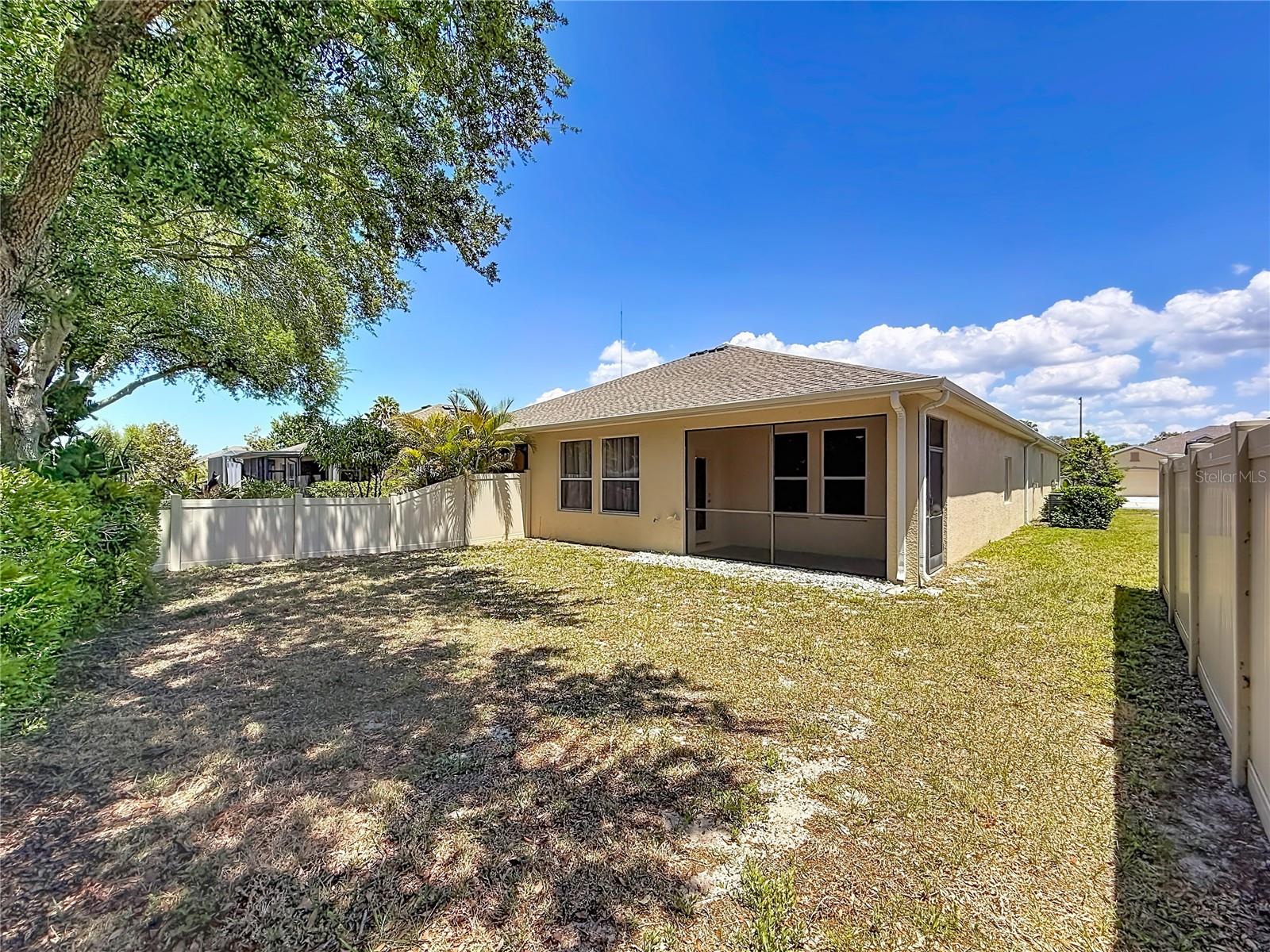 1027 Orca Ct Property Photo 4