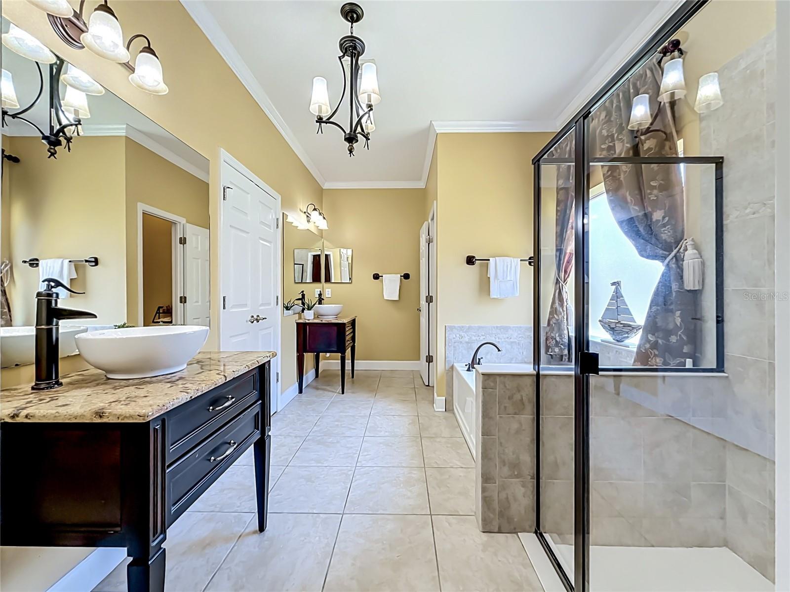 1027 Orca Ct Property Photo 8