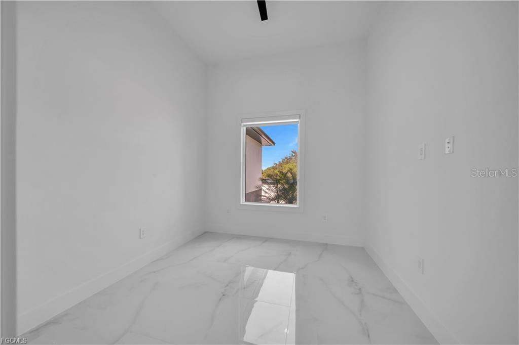 7799 15th Pl Property Photo 17