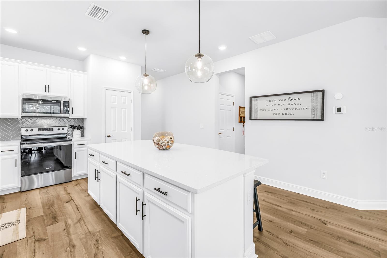 8217 Trimbelle Property Photo 10