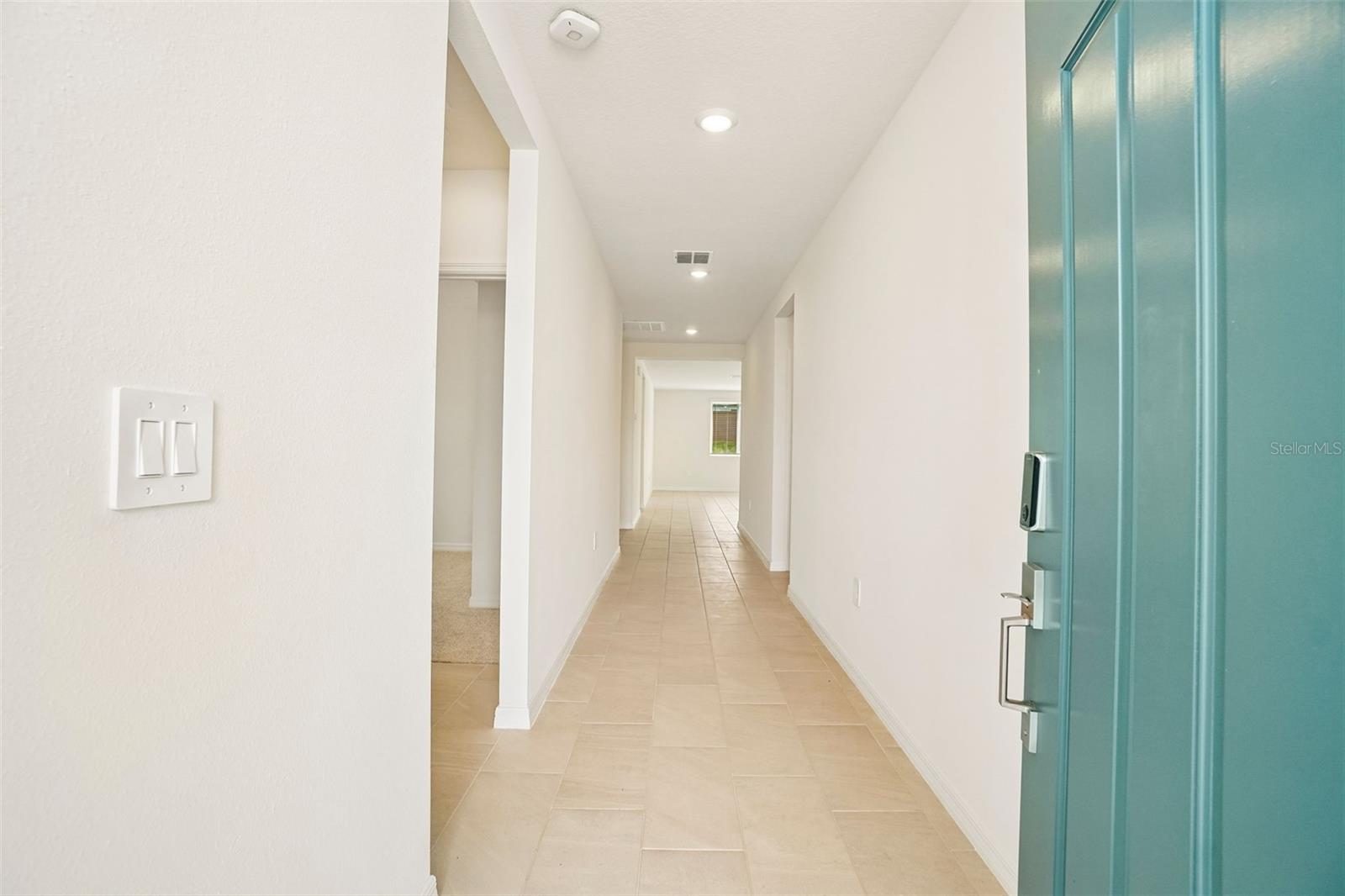 12574 Hourglass Way Property Photo 5