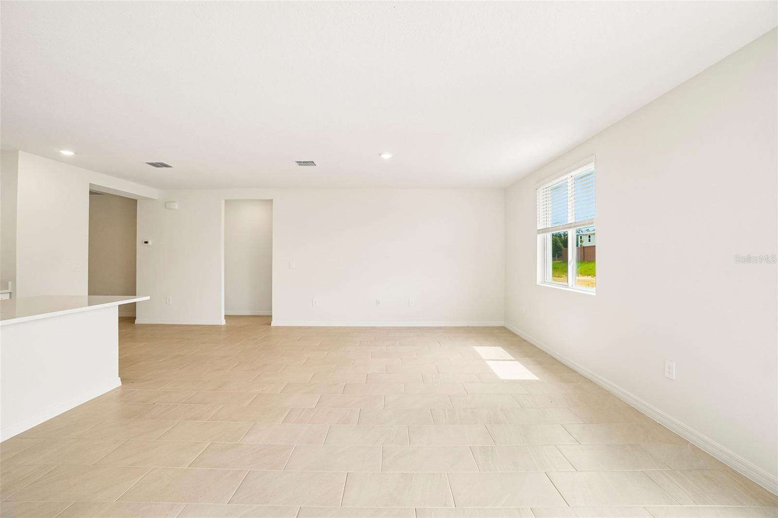 12574 Hourglass Way Property Photo 7