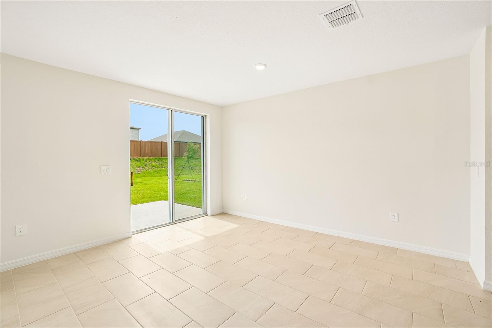 12574 Hourglass Way Property Photo 25