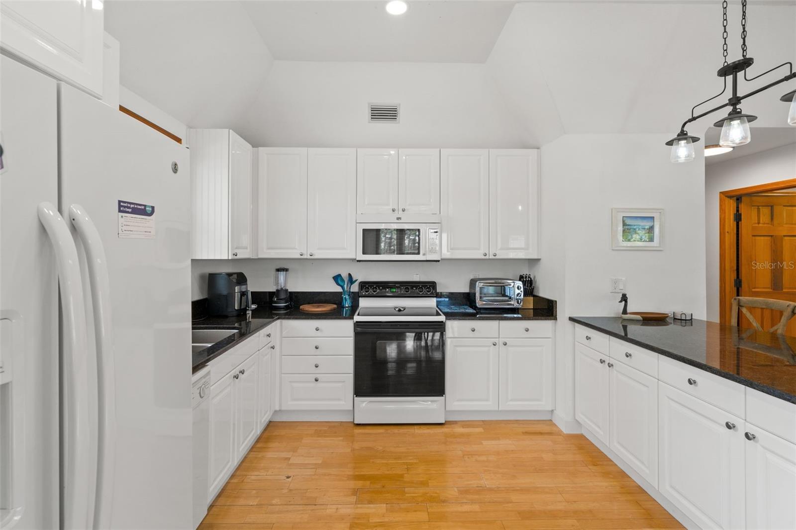 1566 Indian Bay Rd Property Photo 22