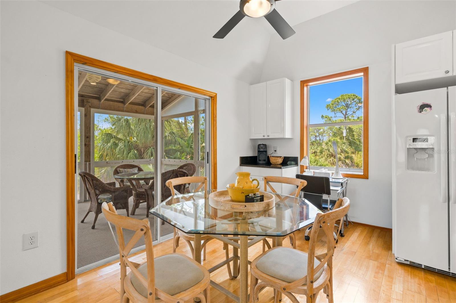 1566 Indian Bay Rd Property Photo 24