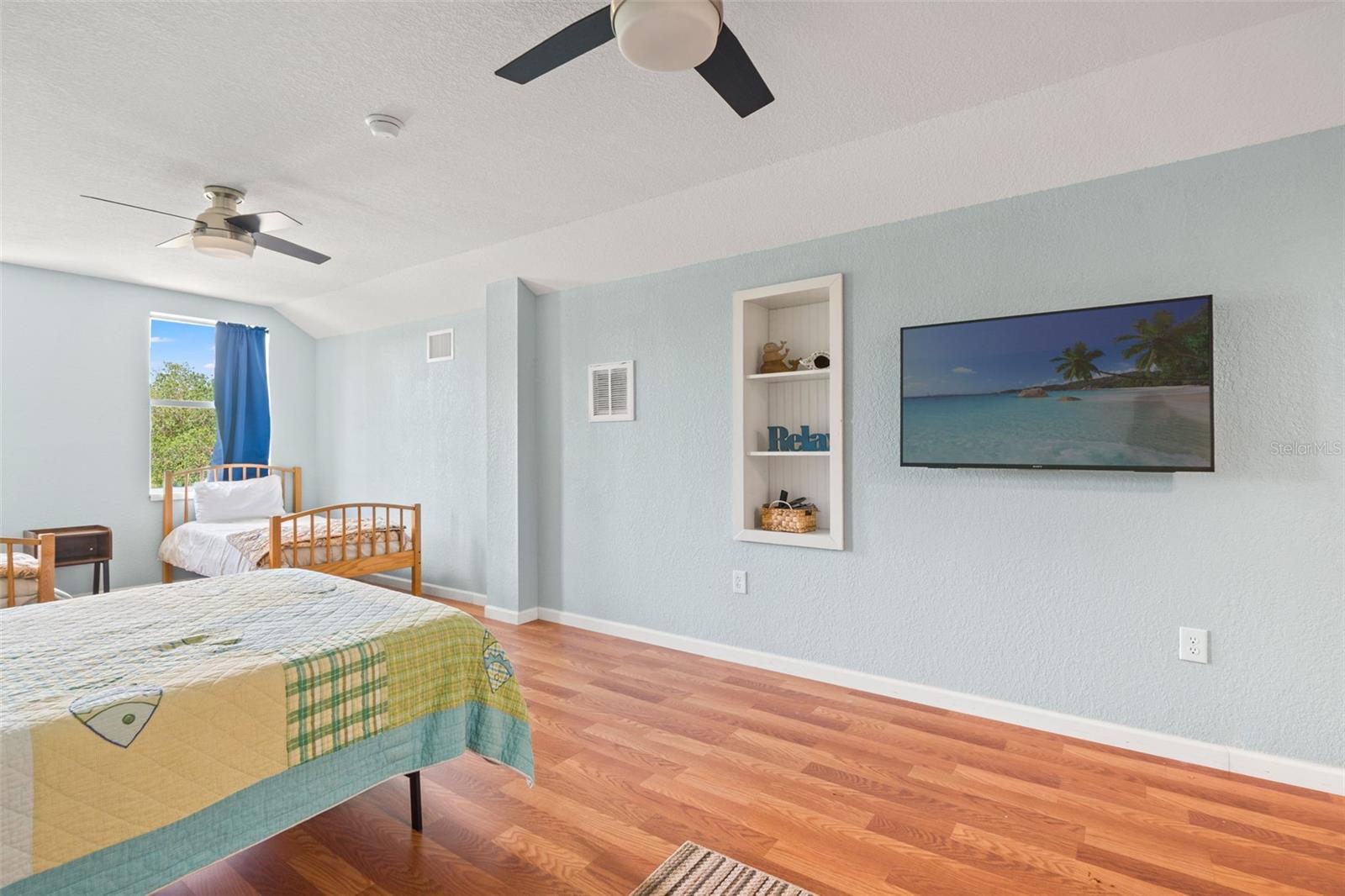 1566 Indian Bay Rd Property Photo 38