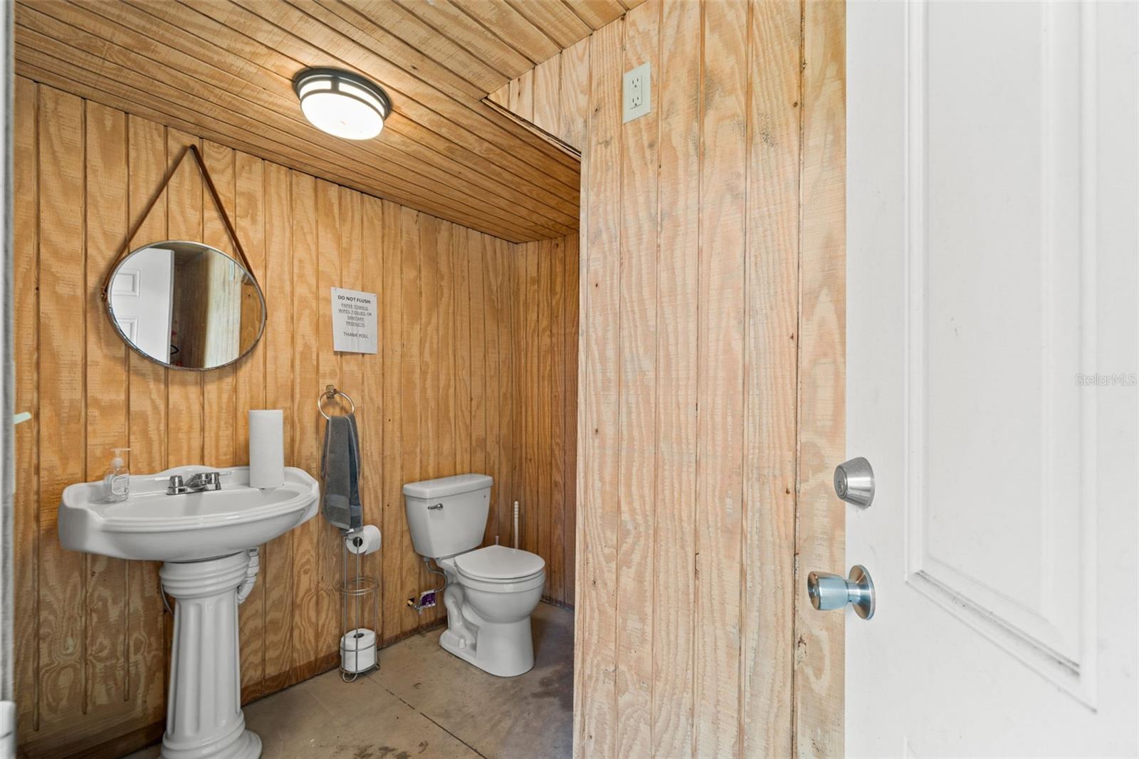 1566 Indian Bay Rd Property Photo 50