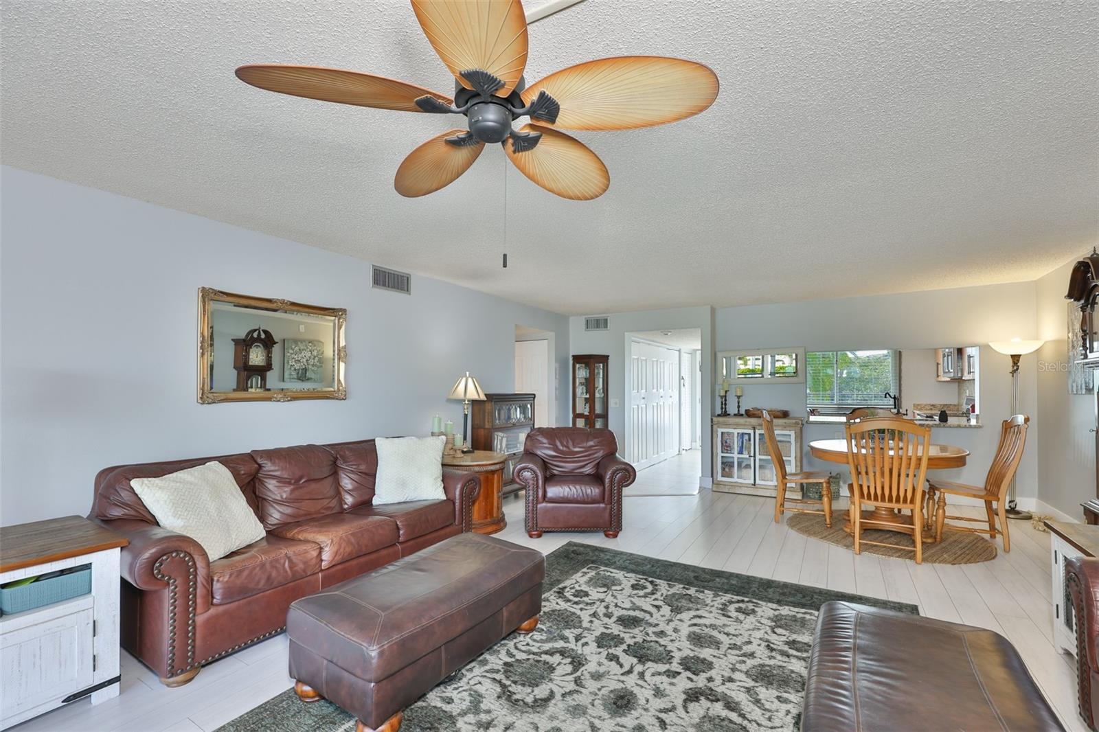 1581 Gulf Blvd #103n Property Photo 11