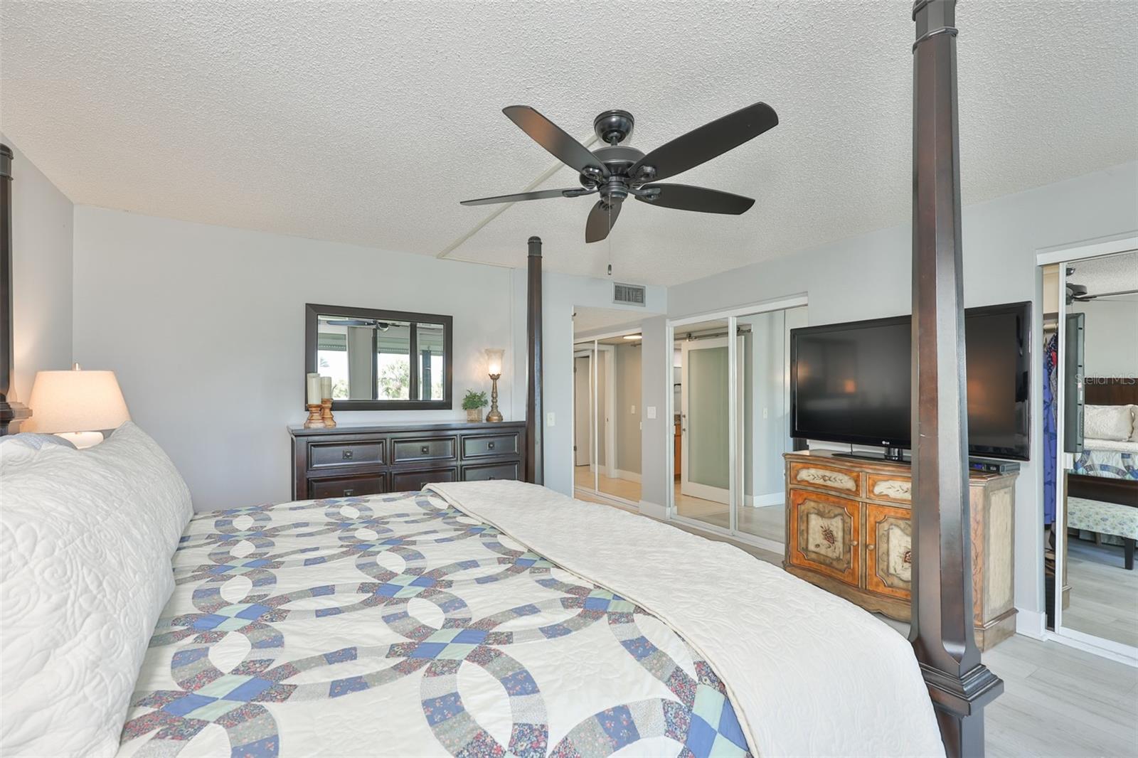 1581 Gulf Blvd #103n Property Photo 20