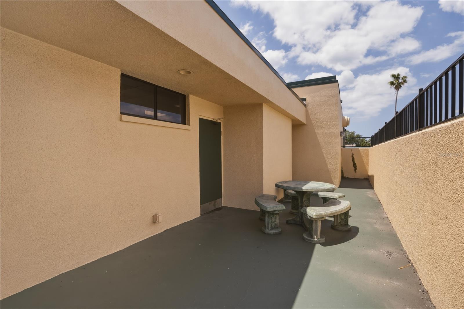 1610 N Myrtle Ave Property Photo 32