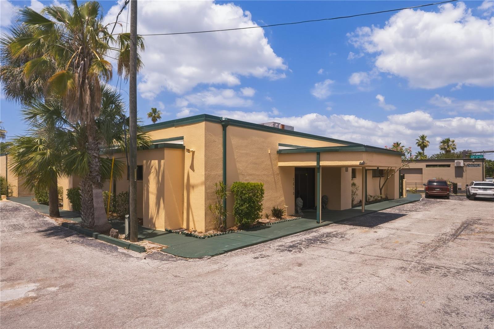 1610 N Myrtle Ave Property Photo 34