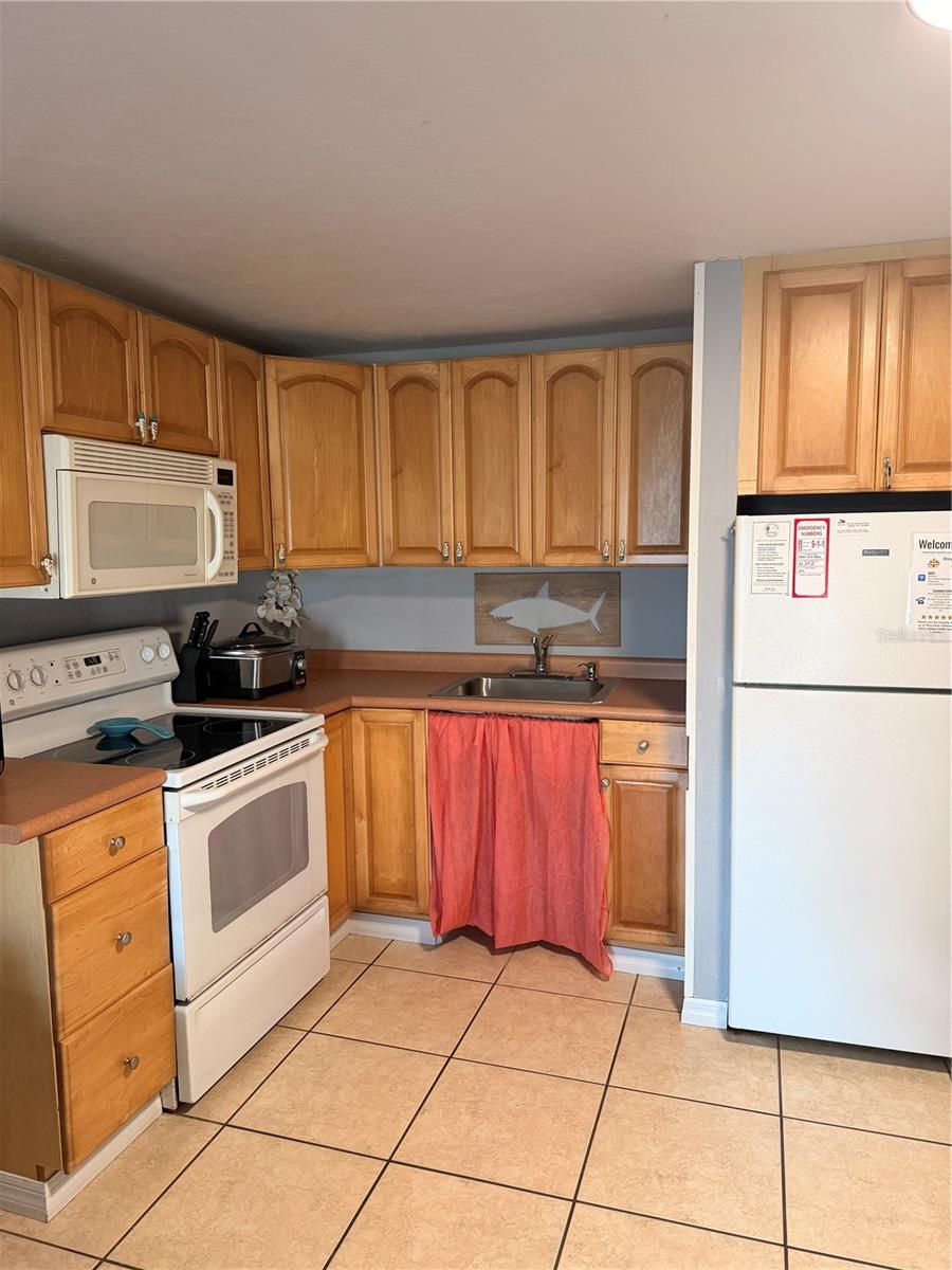 82 2nd St #d5 Property Photo 4