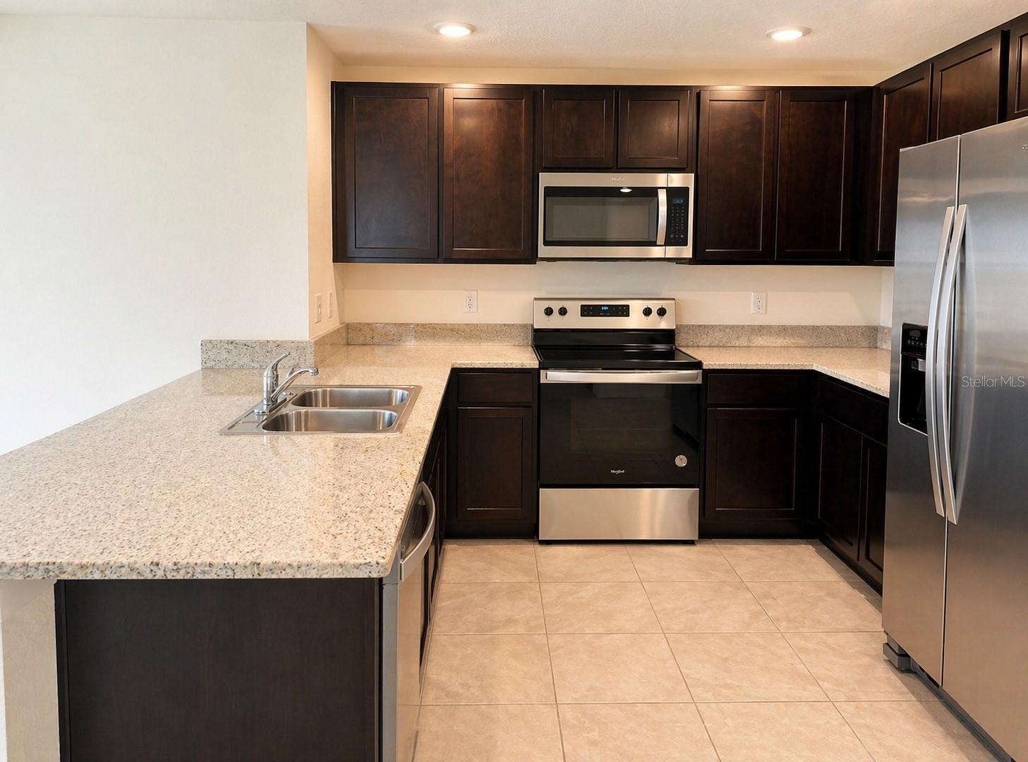 16511 Mosaic Oar Dr Property Photo 3
