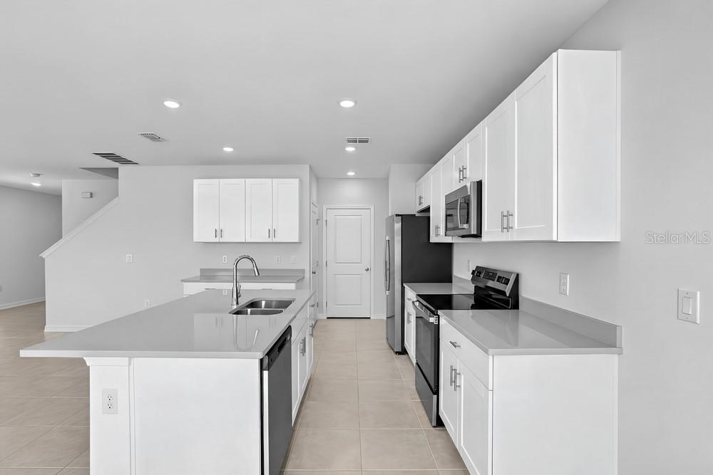 13840 Shellmore Ave Property Photo 11
