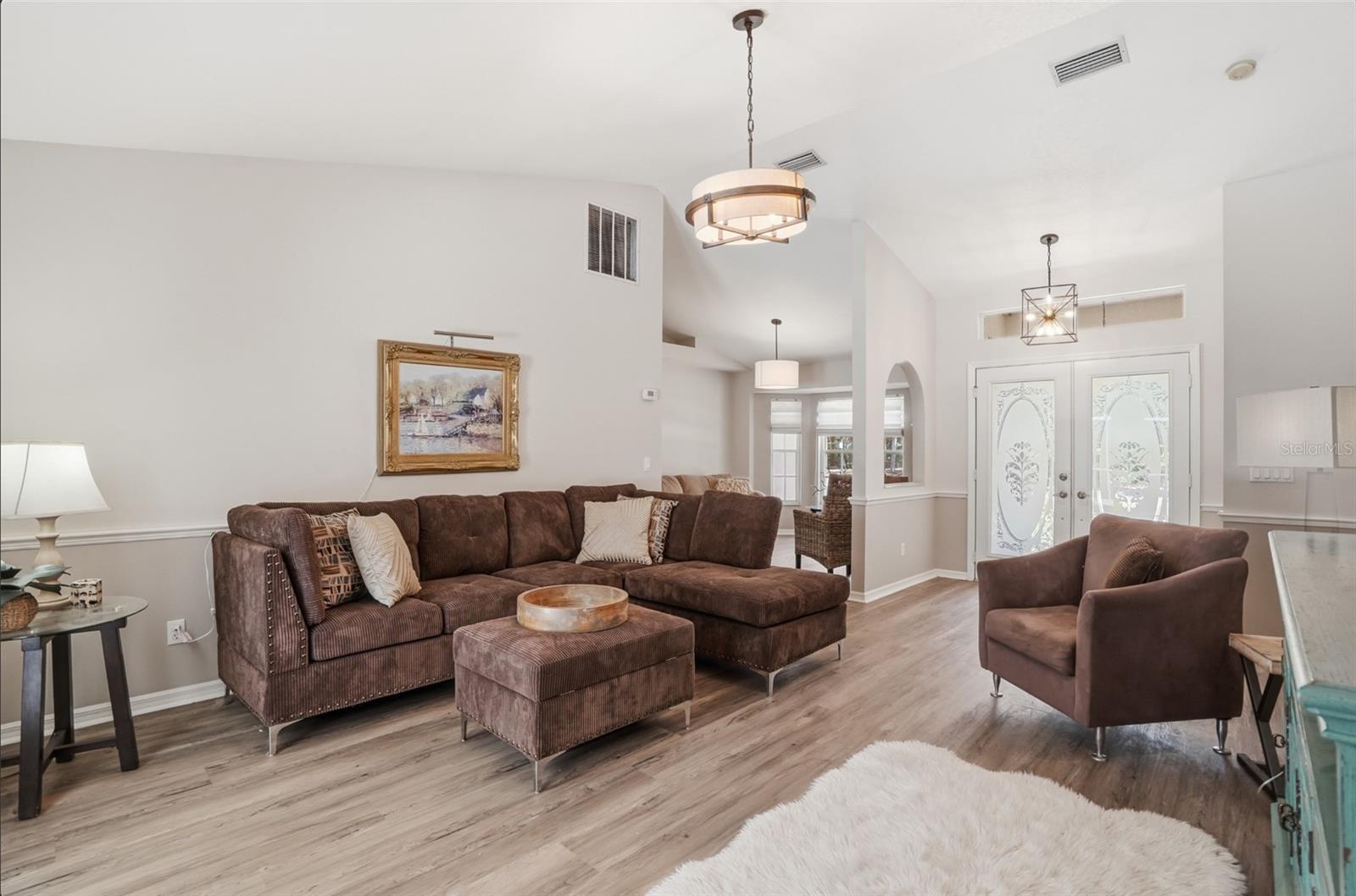 610 Woodview Way Property Photo 11