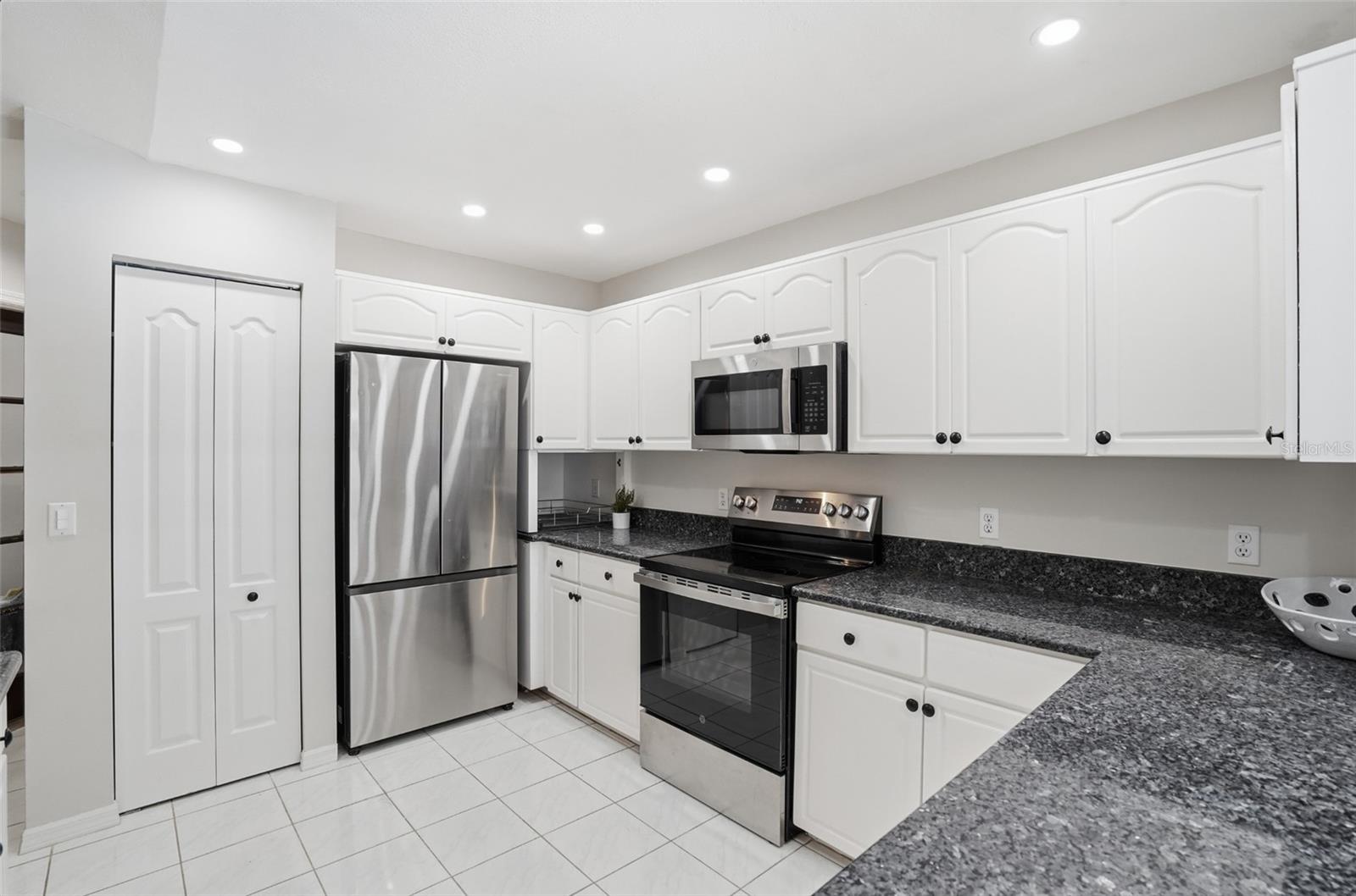610 Woodview Way Property Photo 15